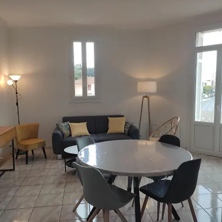 F3 Moderne Proche Marche Et Lägenhet Saint-Raphaël